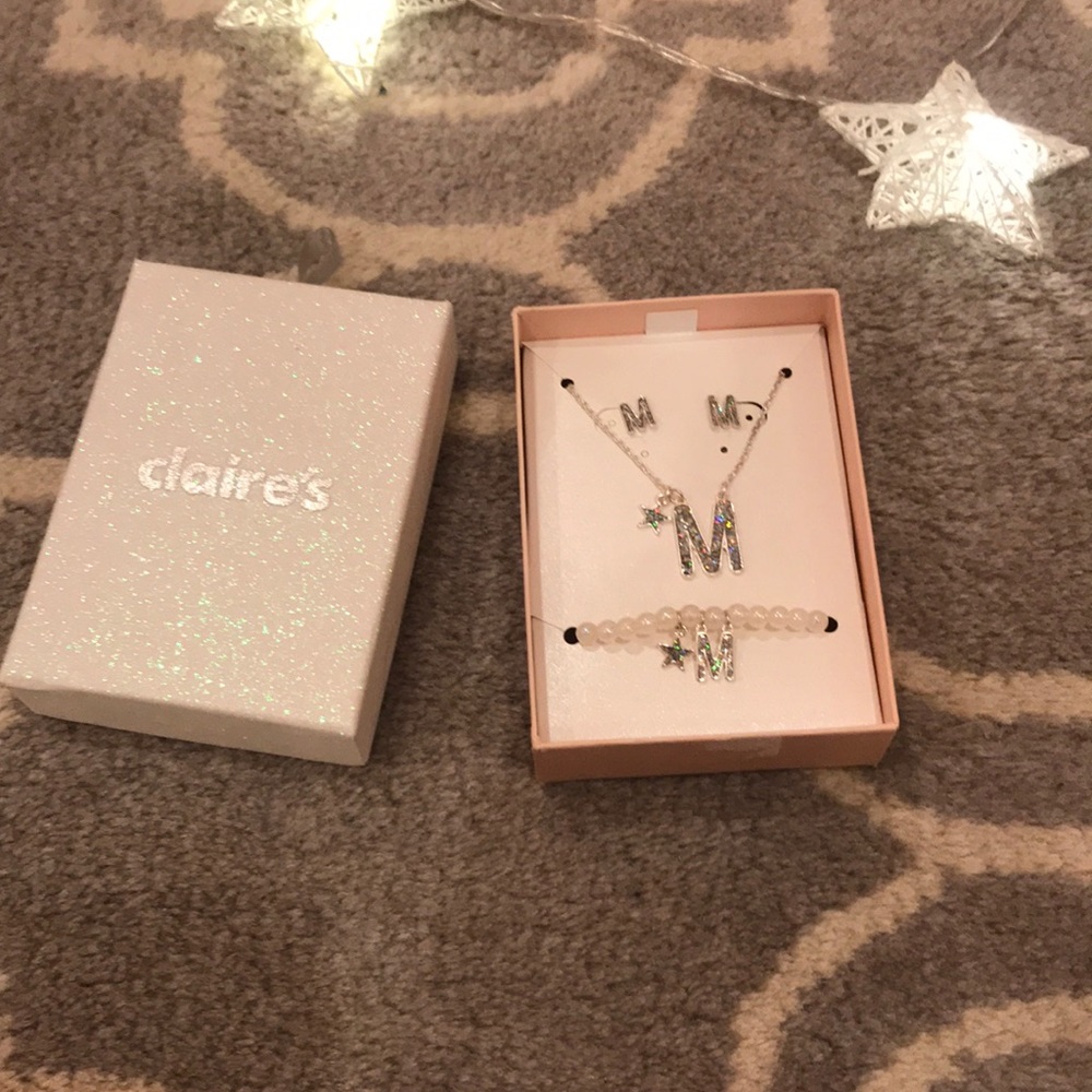Kids Claire’s jewelry set!!